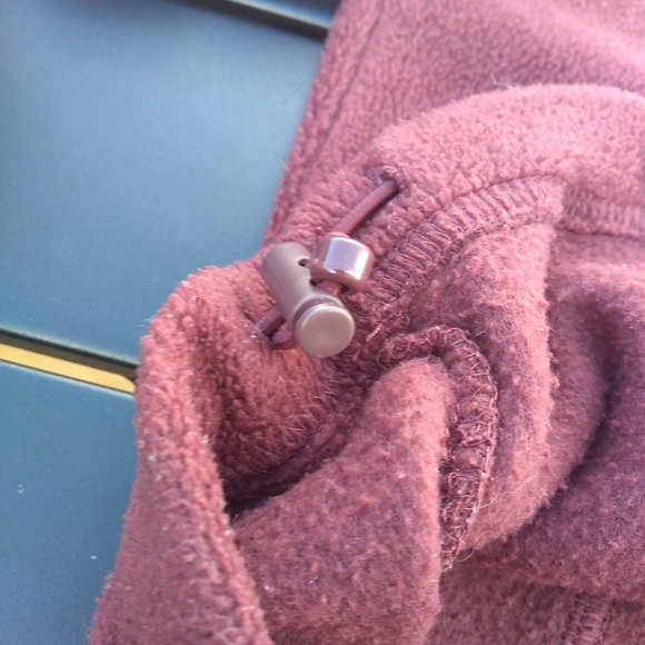 Columbia Fleece Front Zippered Jacket, Size Large, Burgundy - Picture 12 of 14